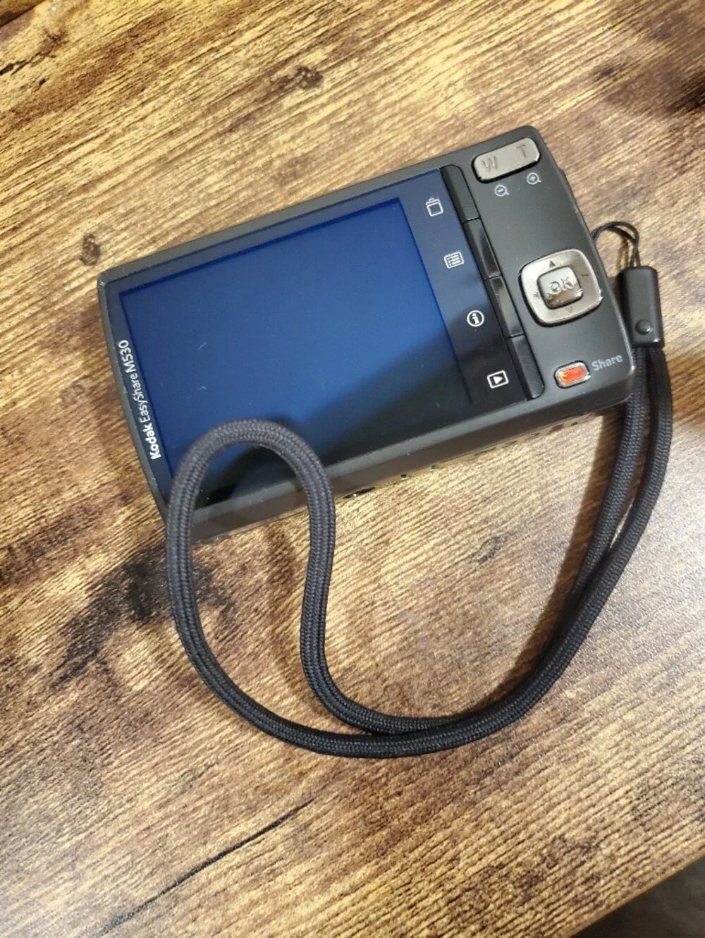Kodak Easyshare M530 12MP Digital Camera 3x Wide Angle Optical Zoom 2.7inch LCD